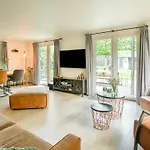 Lovely In With Bubble Bath Hotel 4*