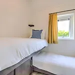 Hotel Lovely In With Bubble Bath