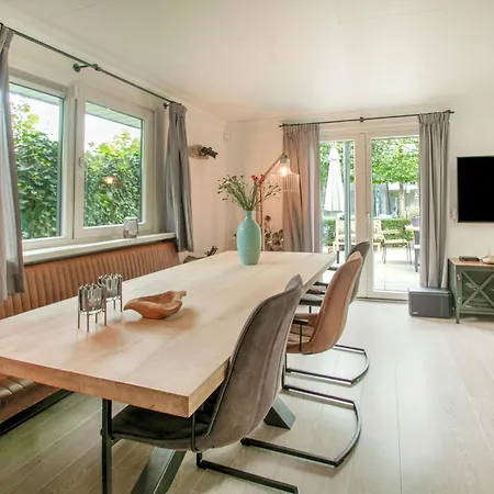 Ferienhaus Lovely In With Bubble Bath