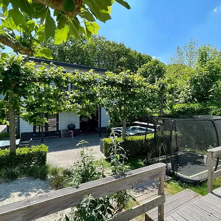 מלון Lovely In With Bubble Bath 4*