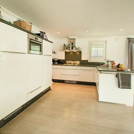 Ferienhaus Lovely In With Bubble Bath *