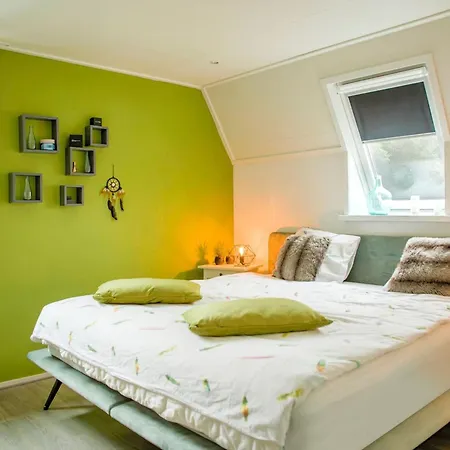 Lovely In With Bubble Bath Ferienhaus *