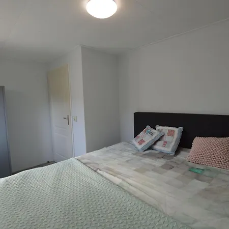 Lovely In With Bubble Bath מלון 4*