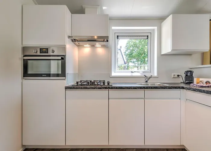 Lovely In With Bubble Bath 4* Kaatsheuvel