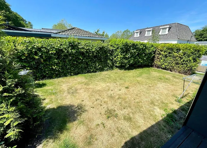 Lovely In With Bubble Bath 4*