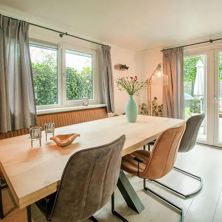 فندق Lovely In With Bubble Bath 4*