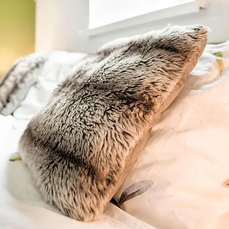 Lovely In With Bubble Bath كاتْسهوفيل