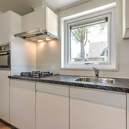 Lovely In With Bubble Bath 4*