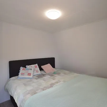 Lovely In With Bubble Bath 4* كاتْسهوفيل