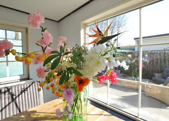 Hotel Lovely In With Bubble Bath