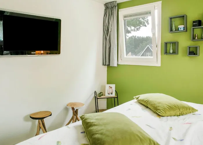 Hotel Lovely In With Bubble Bath Kaatsheuvel