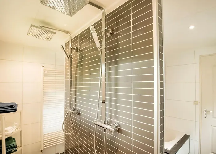 Lovely In With Bubble Bath Hotel Kaatsheuvel