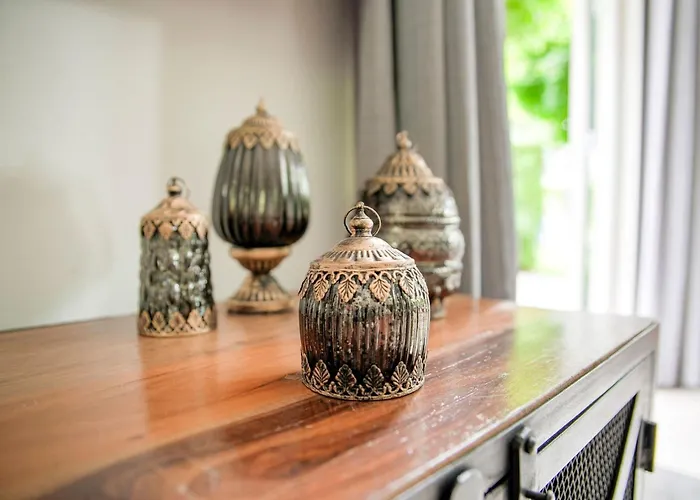 Lovely In With Bubble Bath Hotel