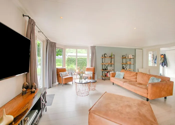 Hotel Lovely In With Bubble Bath Kaatsheuvel