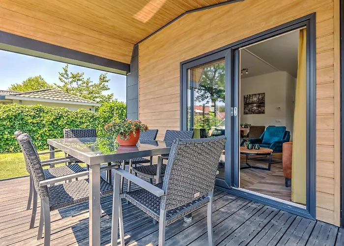 Lovely In With Bubble Bath Hotel