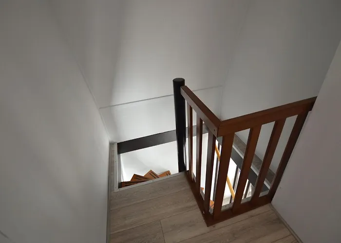 Hotel Lovely In With Bubble Bath 4*