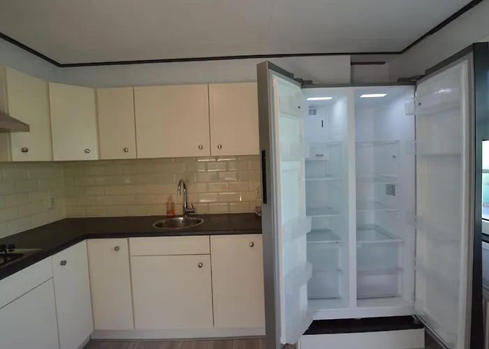 Lovely In With Bubble Bath Hotel 4*