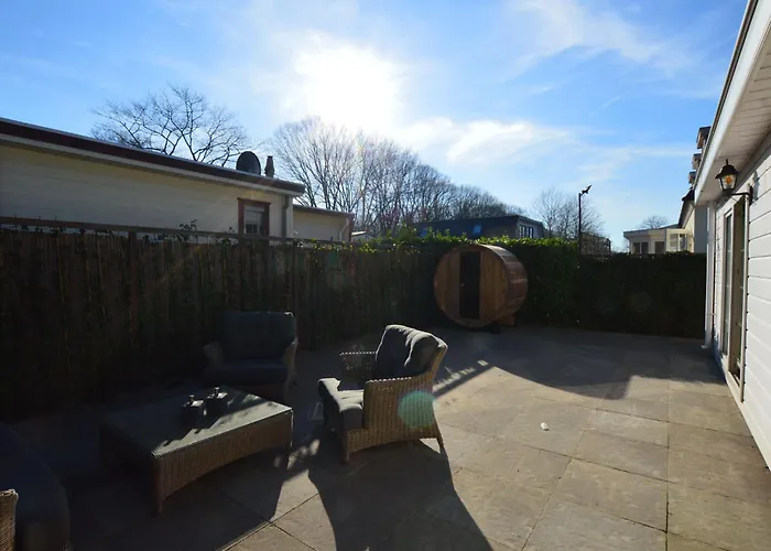 Lovely In With Bubble Bath Hotel Kaatsheuvel